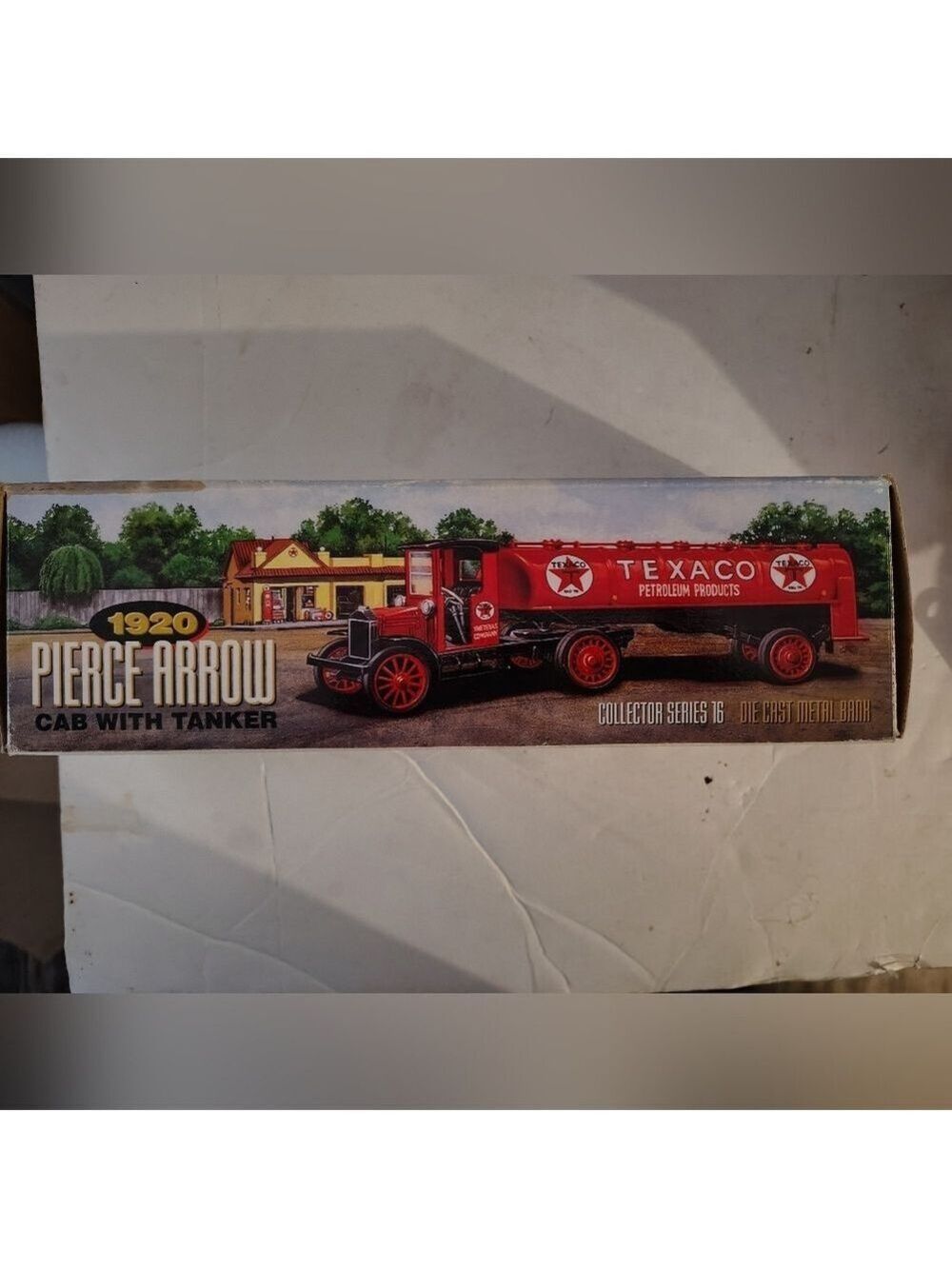 Texaco Die Cast collectable Truck 1920 Pierce arrow cab with tanker